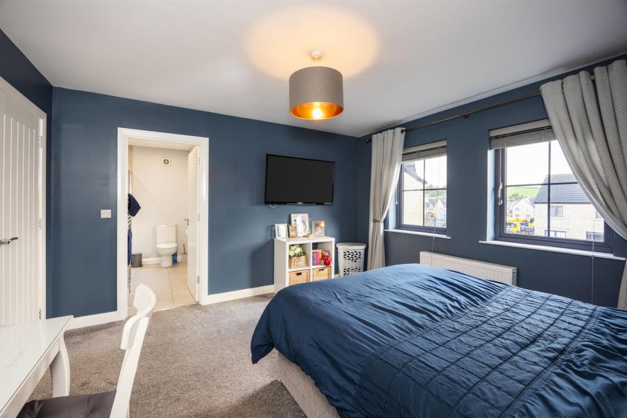 14 Edengrove Park North