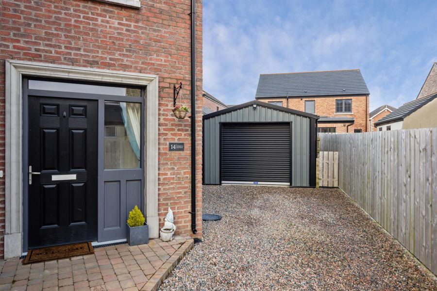 14 Edengrove Park North