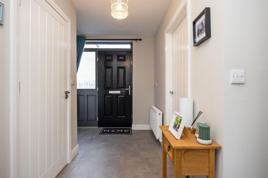 14 Edengrove Park North