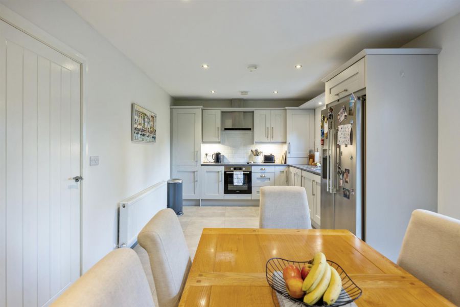 14 Edengrove Park North