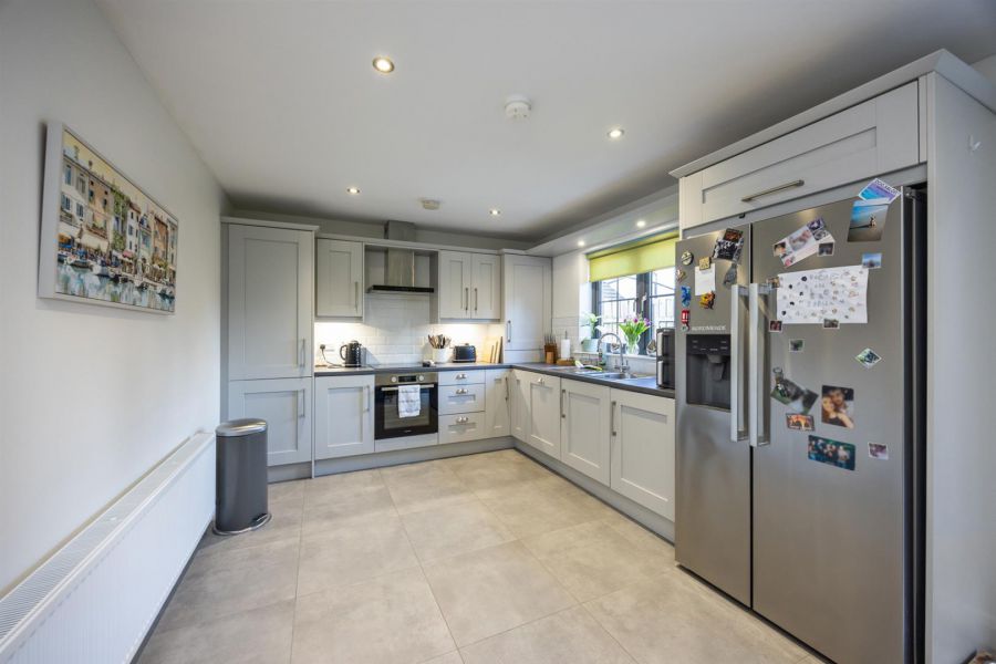 14 Edengrove Park North