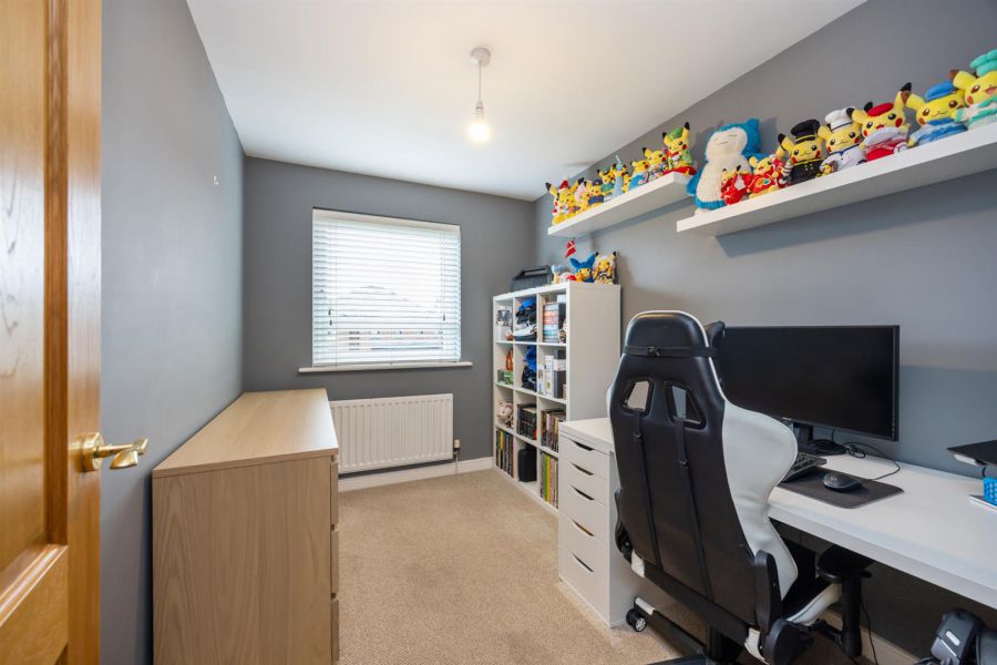 40 Lady Wallace Gardens