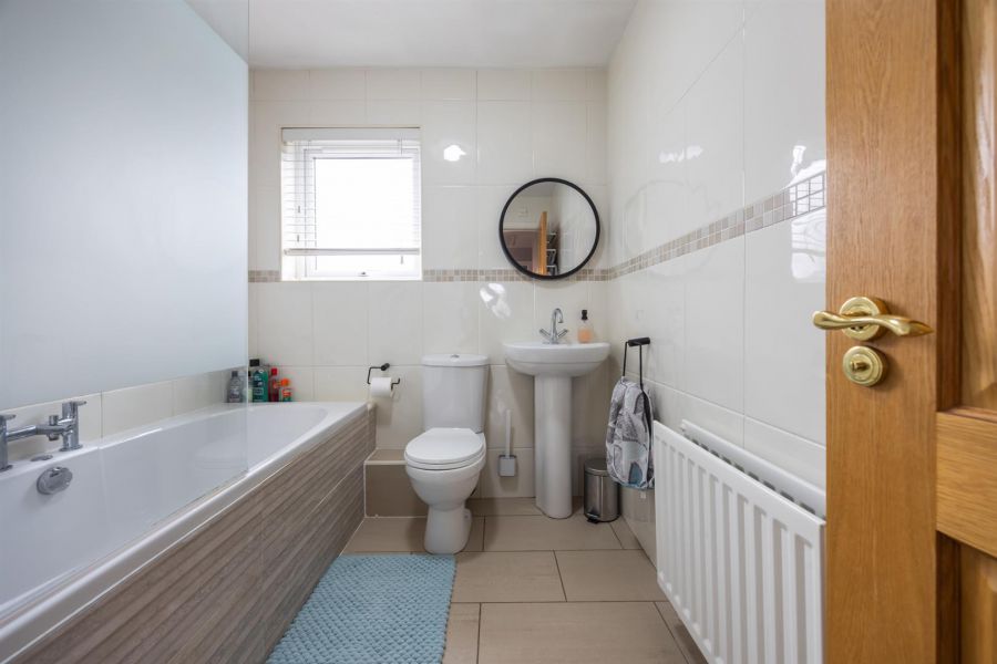 40 Lady Wallace Gardens