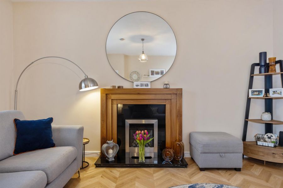 40 Lady Wallace Gardens