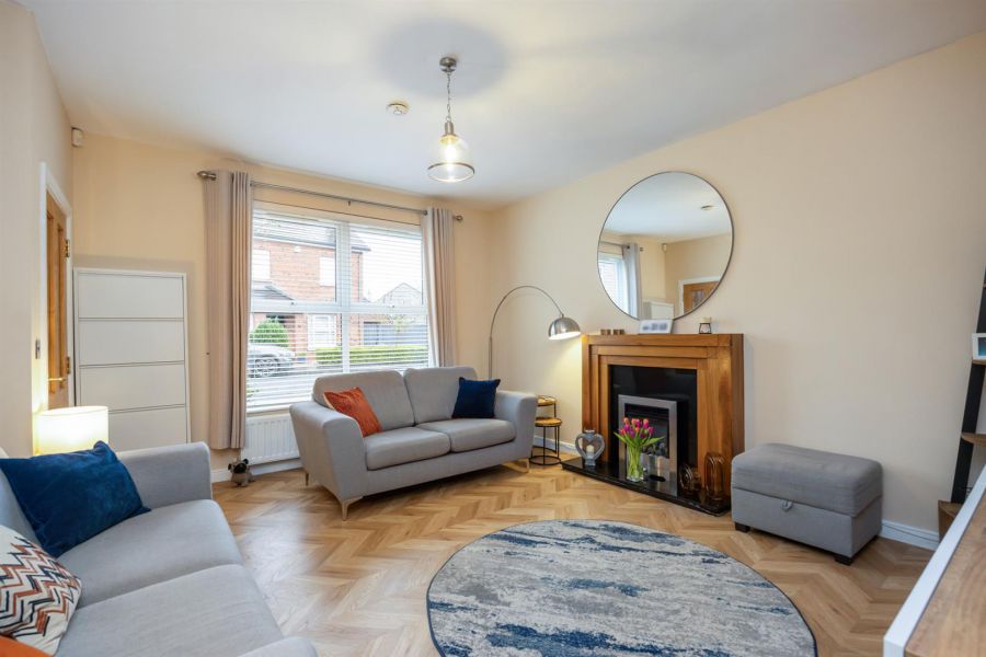 40 Lady Wallace Gardens