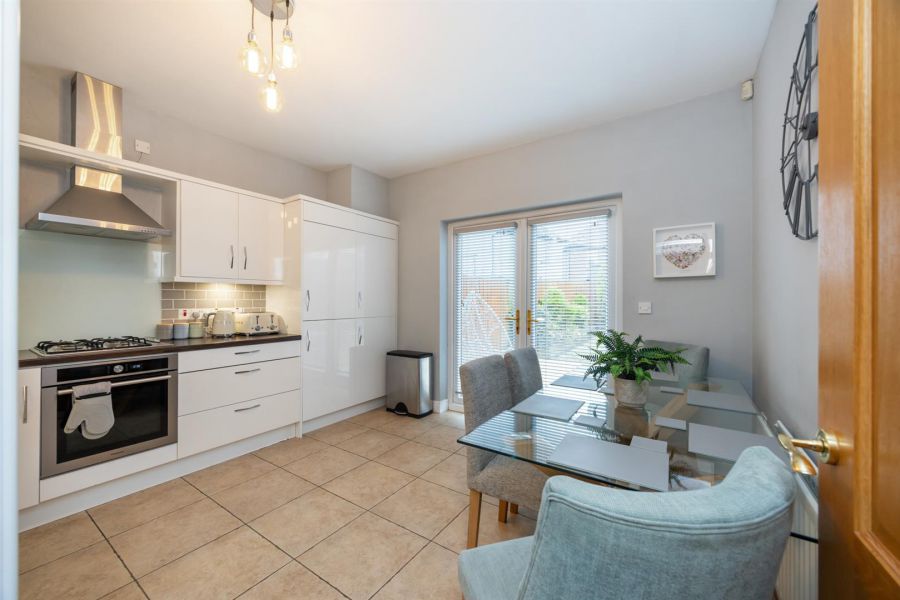 40 Lady Wallace Gardens