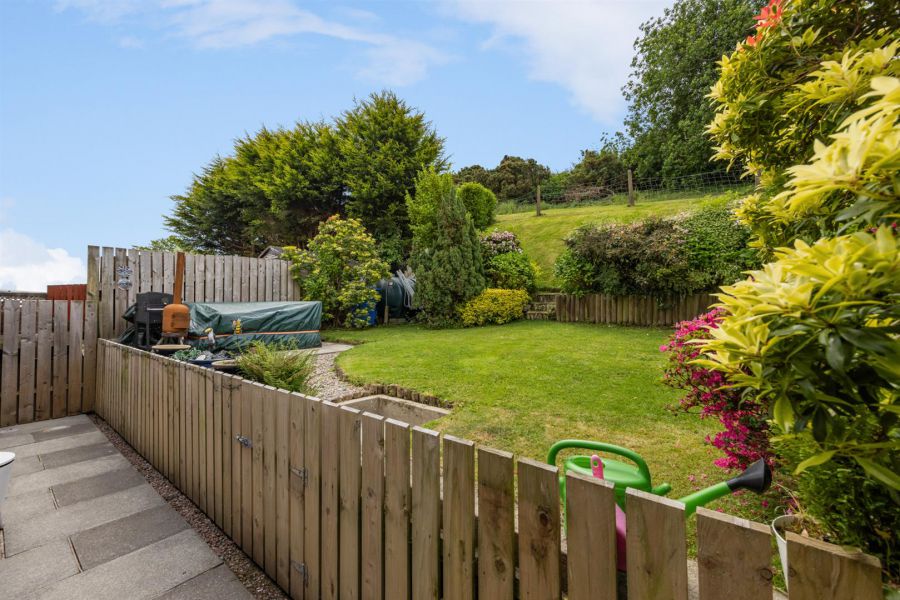 18 Forge Hill Court