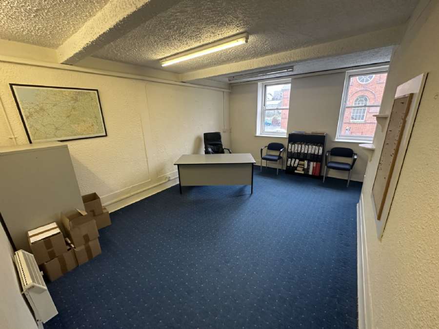 First floor office at 32 Market Square 