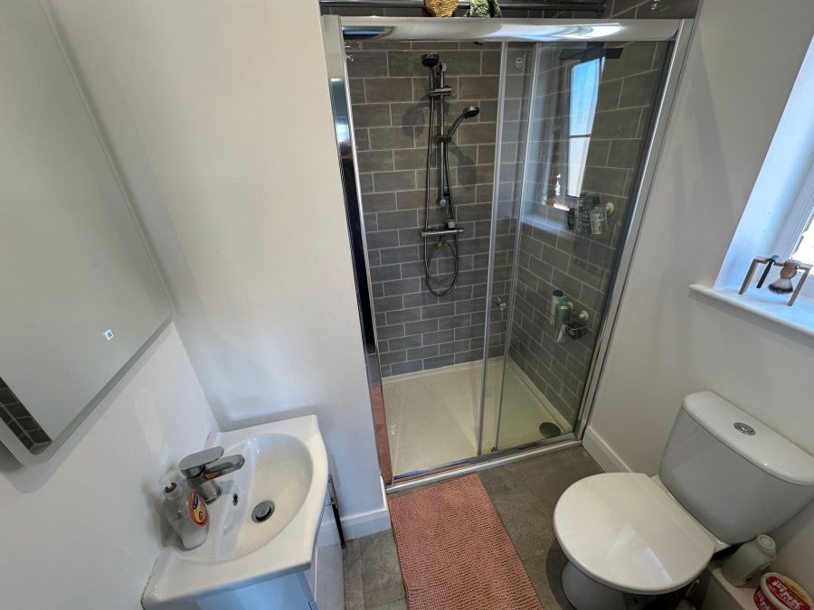 7 Otter Lodge