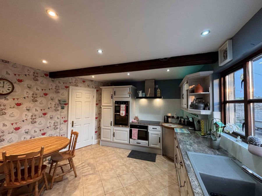 63 Katesbridge Road
