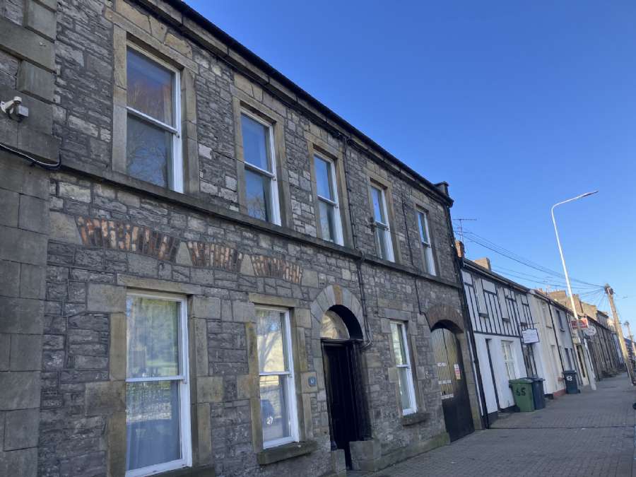 67, Apt 3 Main Street,, co. fermanagh, lisnaskea, BT92 0JD
