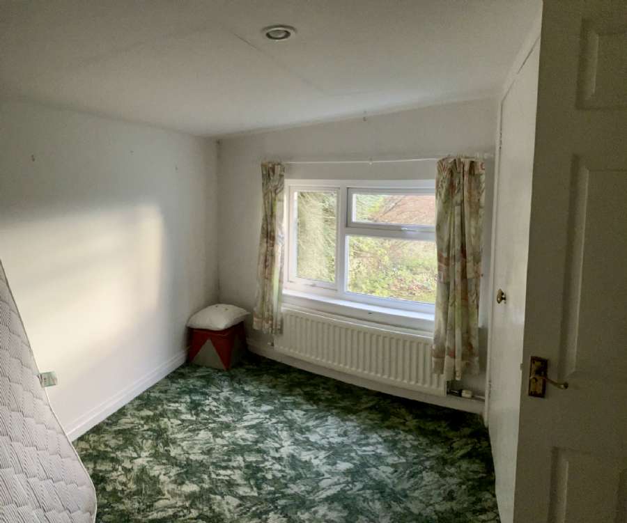10 Bank Brae