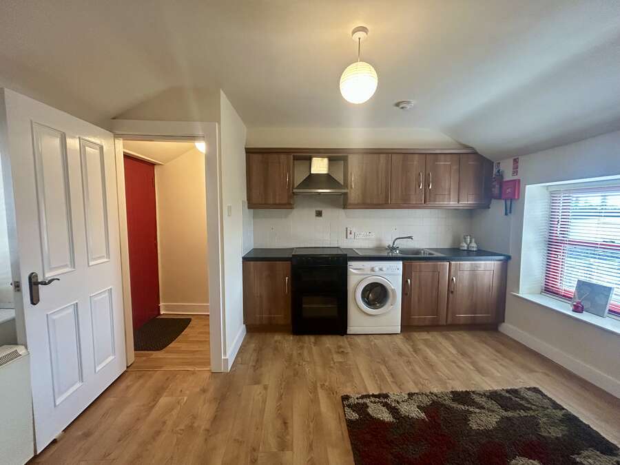 Apt 8, 67 Main Street