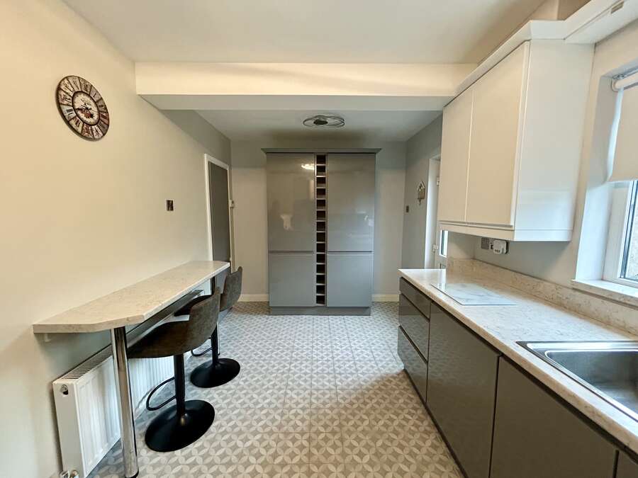 16 Sylvan Hill