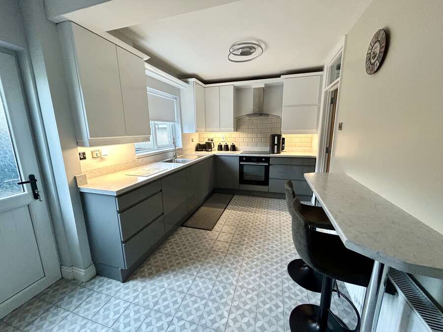 16 Sylvan Hill