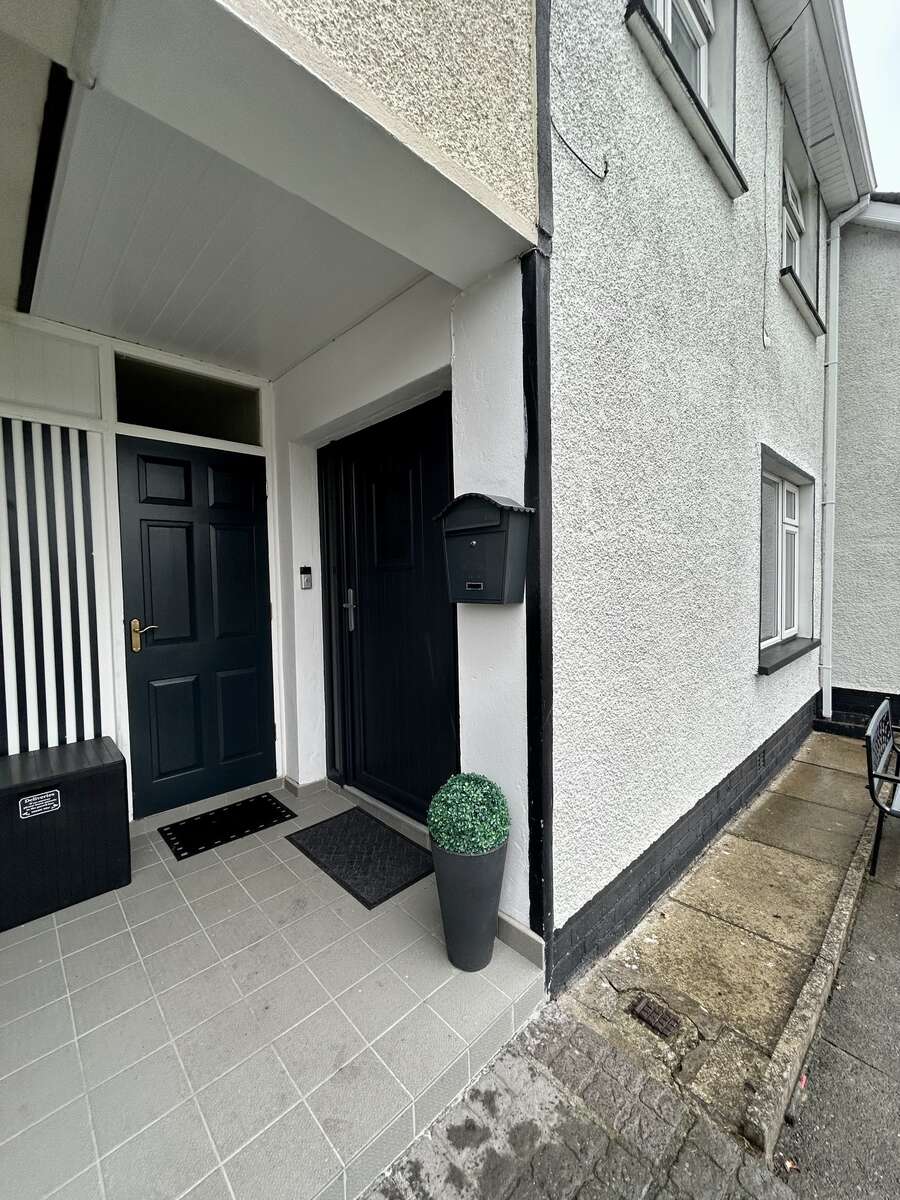16 Sylvan Hill