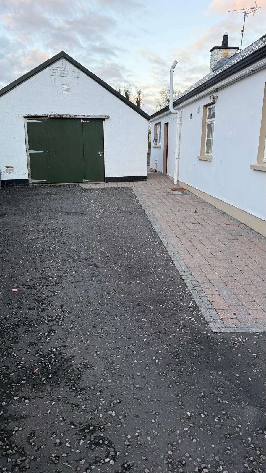 9 Moughley Road