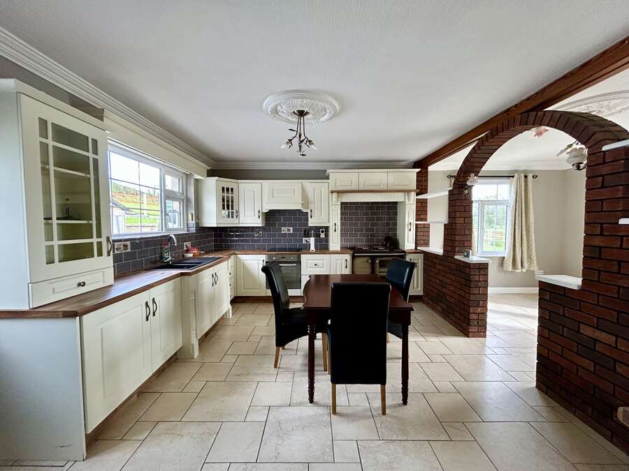 9 Moughley Road 9 Moughley Road