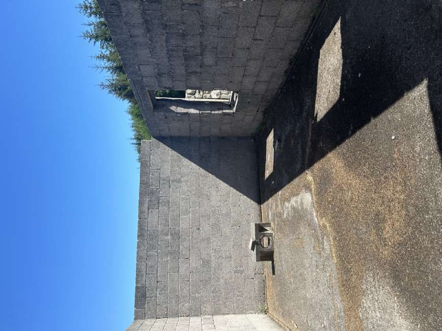 180 Knocks Road