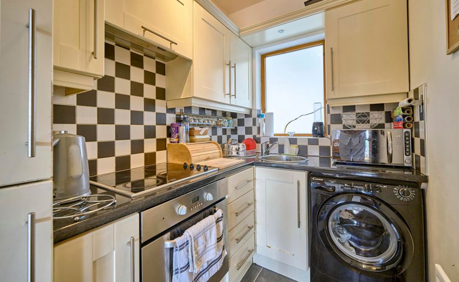 24D Shaftesbury Road