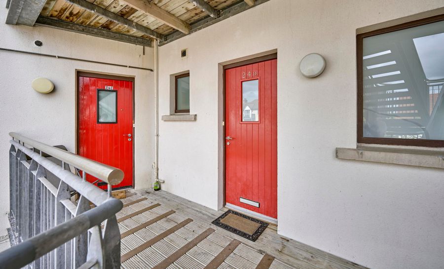 24D Shaftesbury Road