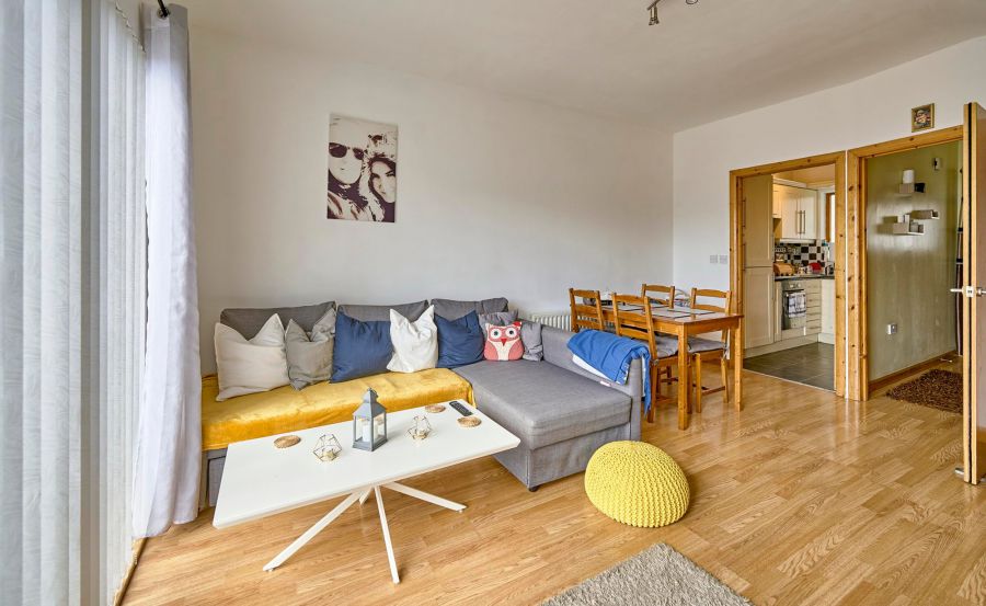 24D Shaftesbury Road