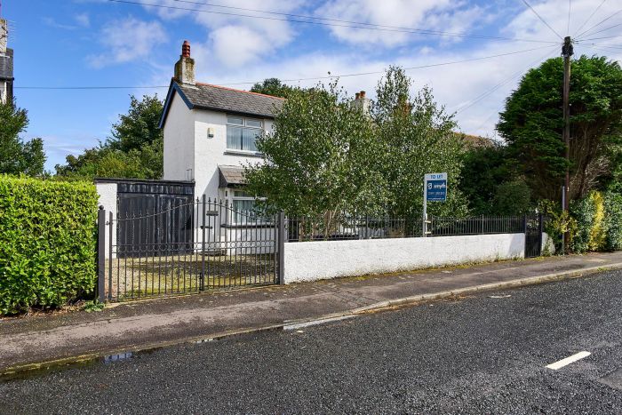 Godfrey Avenue, ballyholme, bangor, BT20 5LS