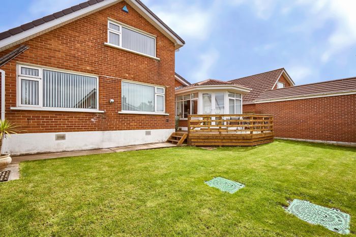 30 Ballycrochan Road