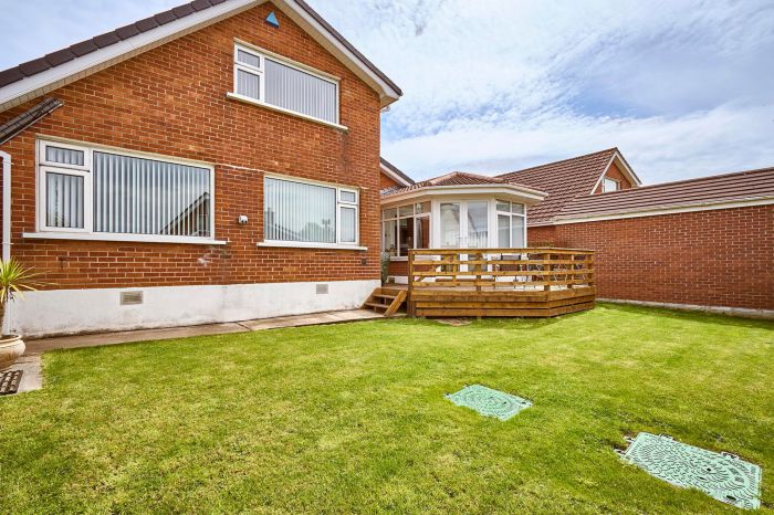 30 Ballycrochan Road