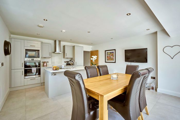 6 Milecross Manor 6 Milecross Manor