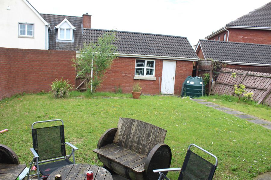 90 Kernan Hill Manor