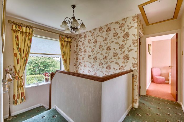 2 Beechfield Avenue