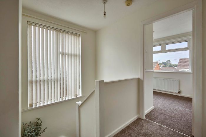 7 Aston Gardens 7 Aston Gardens