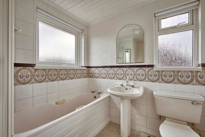 7 Aston Gardens 7 Aston Gardens