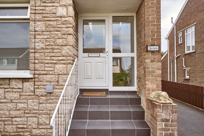 7 Aston Gardens 7 Aston Gardens