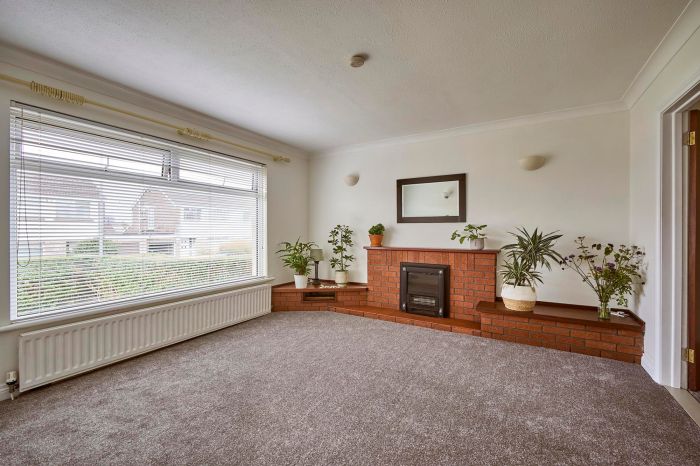 7 Aston Gardens 7 Aston Gardens