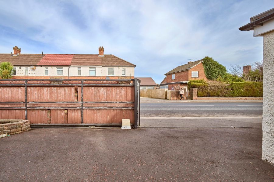 2 Picardy Avenue