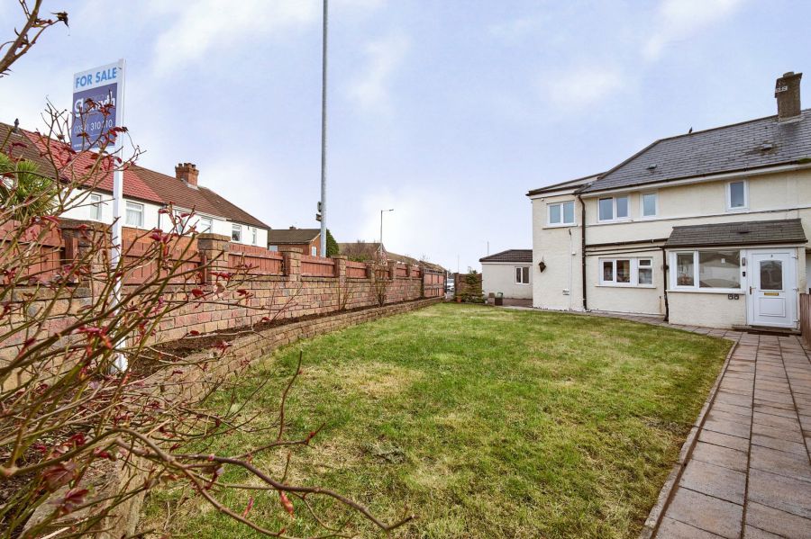 2 Picardy Avenue