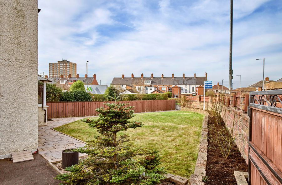 2 Picardy Avenue