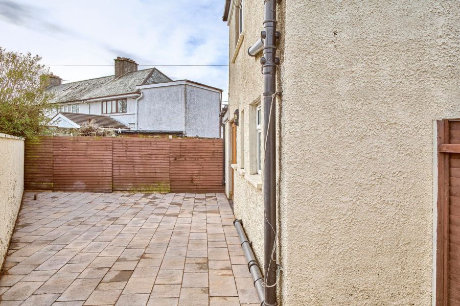 2 Picardy Avenue