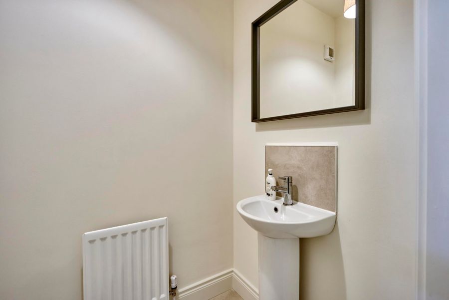 33 Helens Wood Crescent