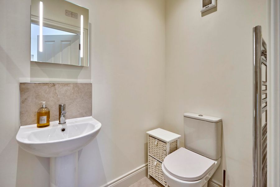 33 Helens Wood Crescent