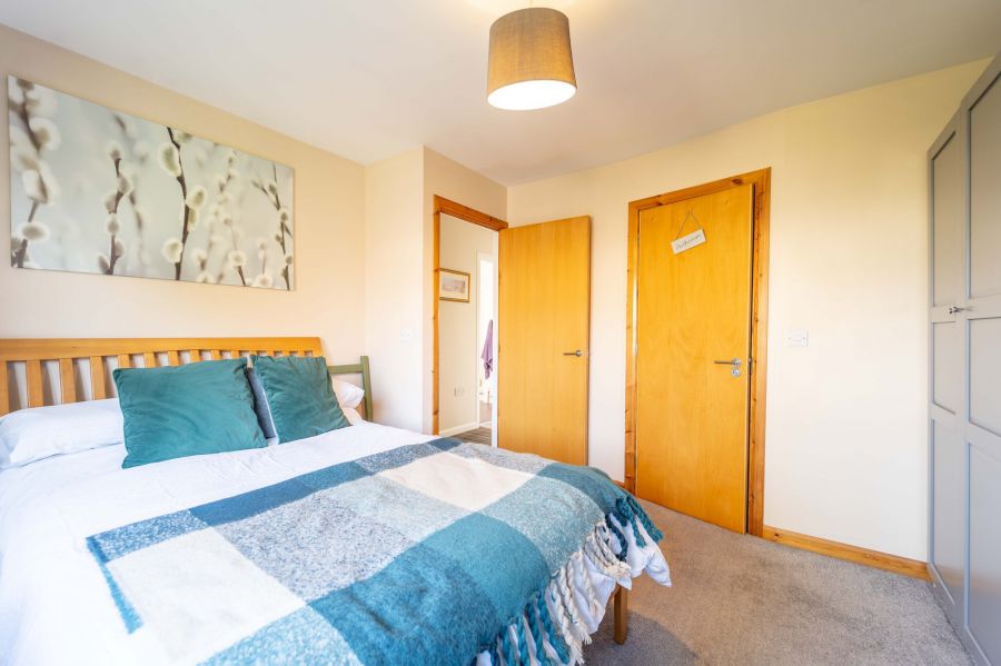 7B Bryansburn Gardens