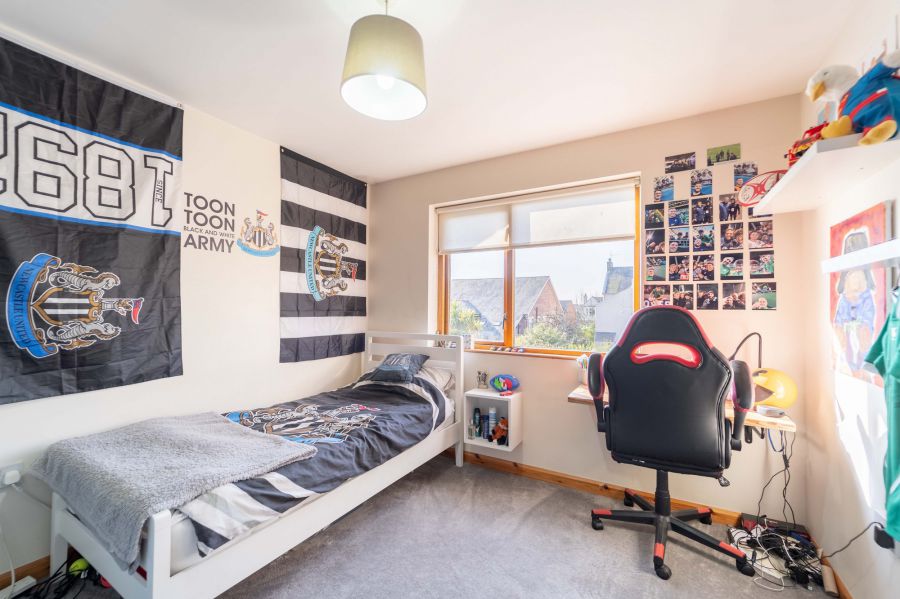 7B Bryansburn Gardens