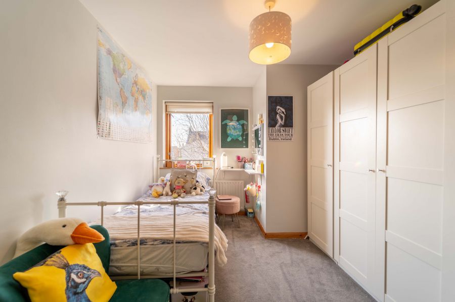 7B Bryansburn Gardens