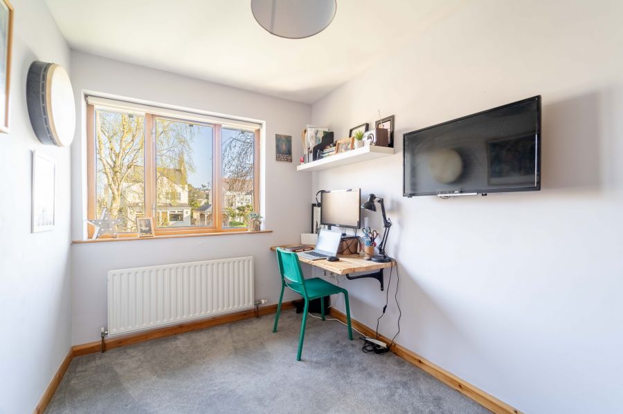 7B Bryansburn Gardens