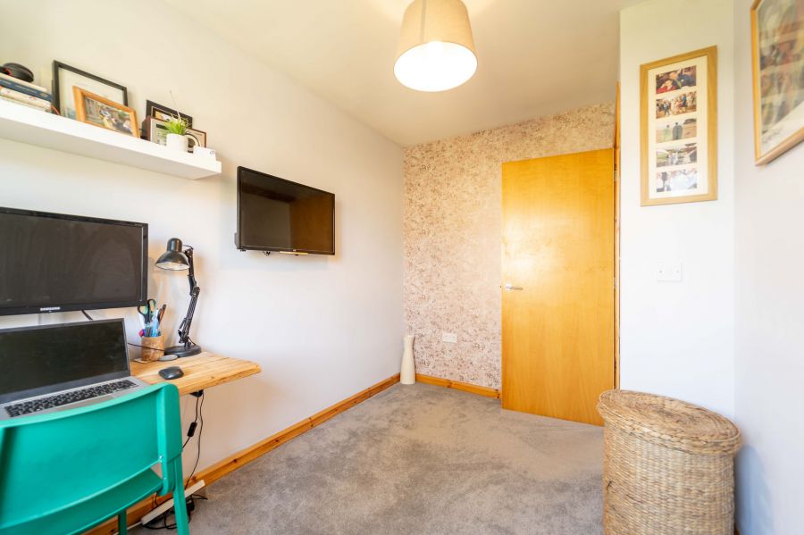 7B Bryansburn Gardens