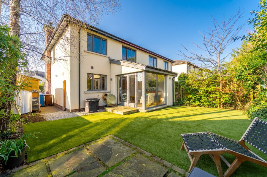 7B Bryansburn Gardens