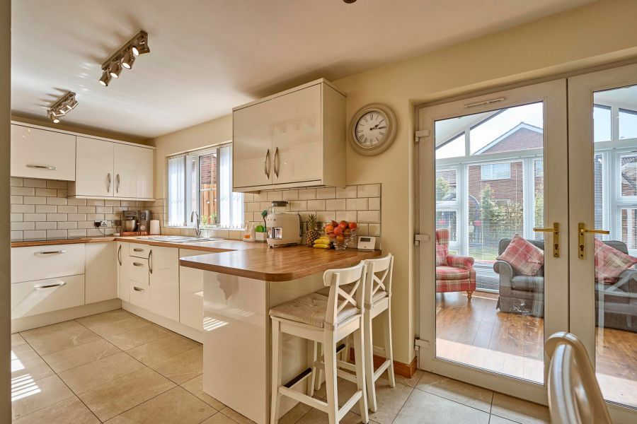 26 Beechfield Crescent