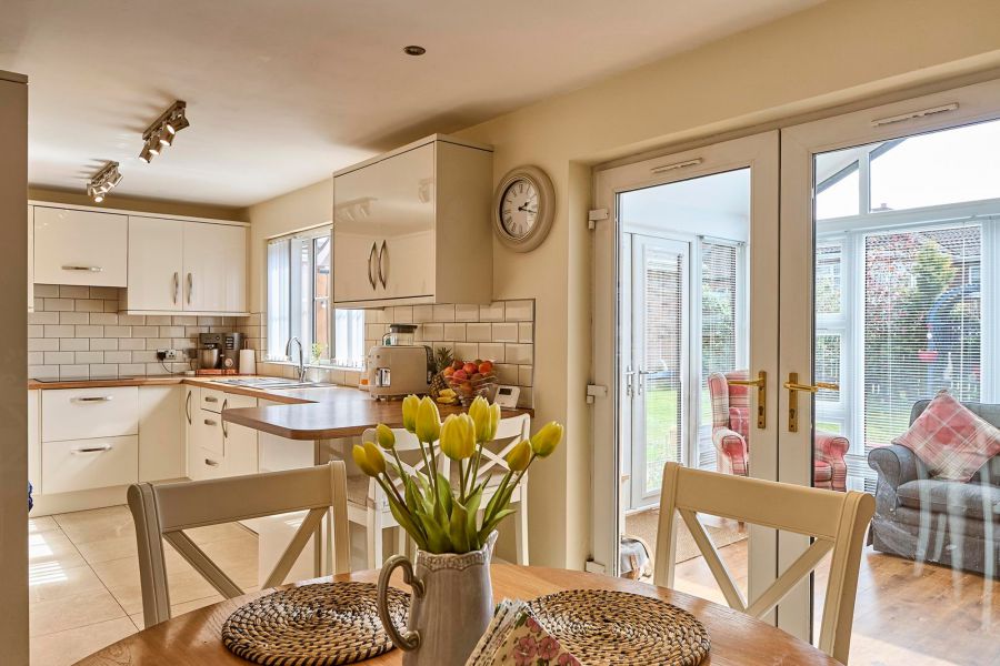 26 Beechfield Crescent